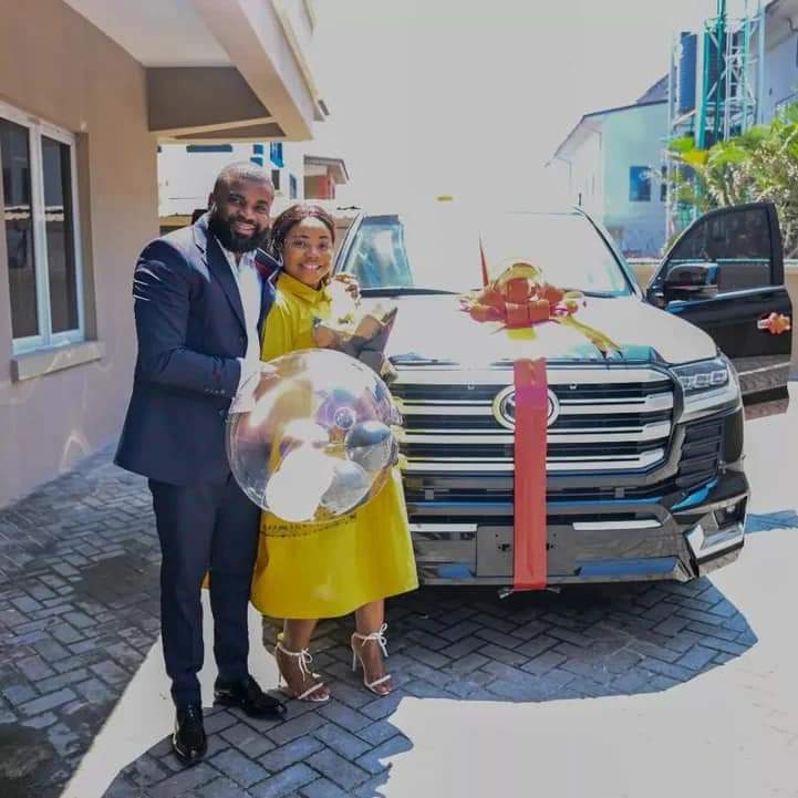 Mercy Chinwo Receives car on 31st Birthday