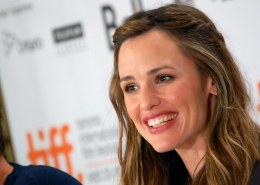 Is Jennifer Garner in a relationship? Find out if she is related to James Garner?