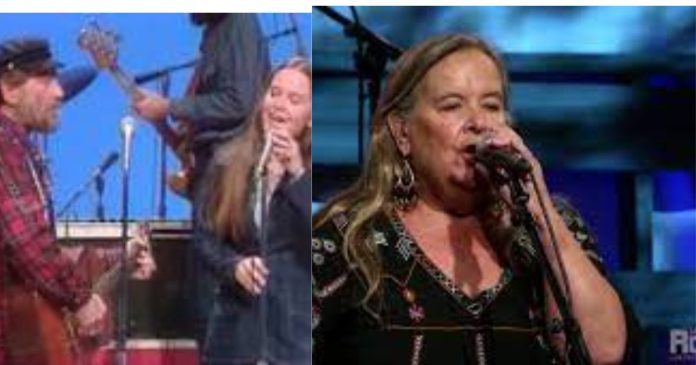 Is Tracy Nelson related to Willie Nelson?