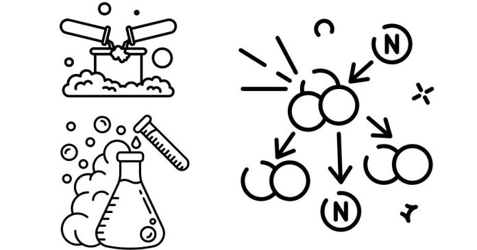 What kind of reaction occurs between CuCl₂ and Na₂S?